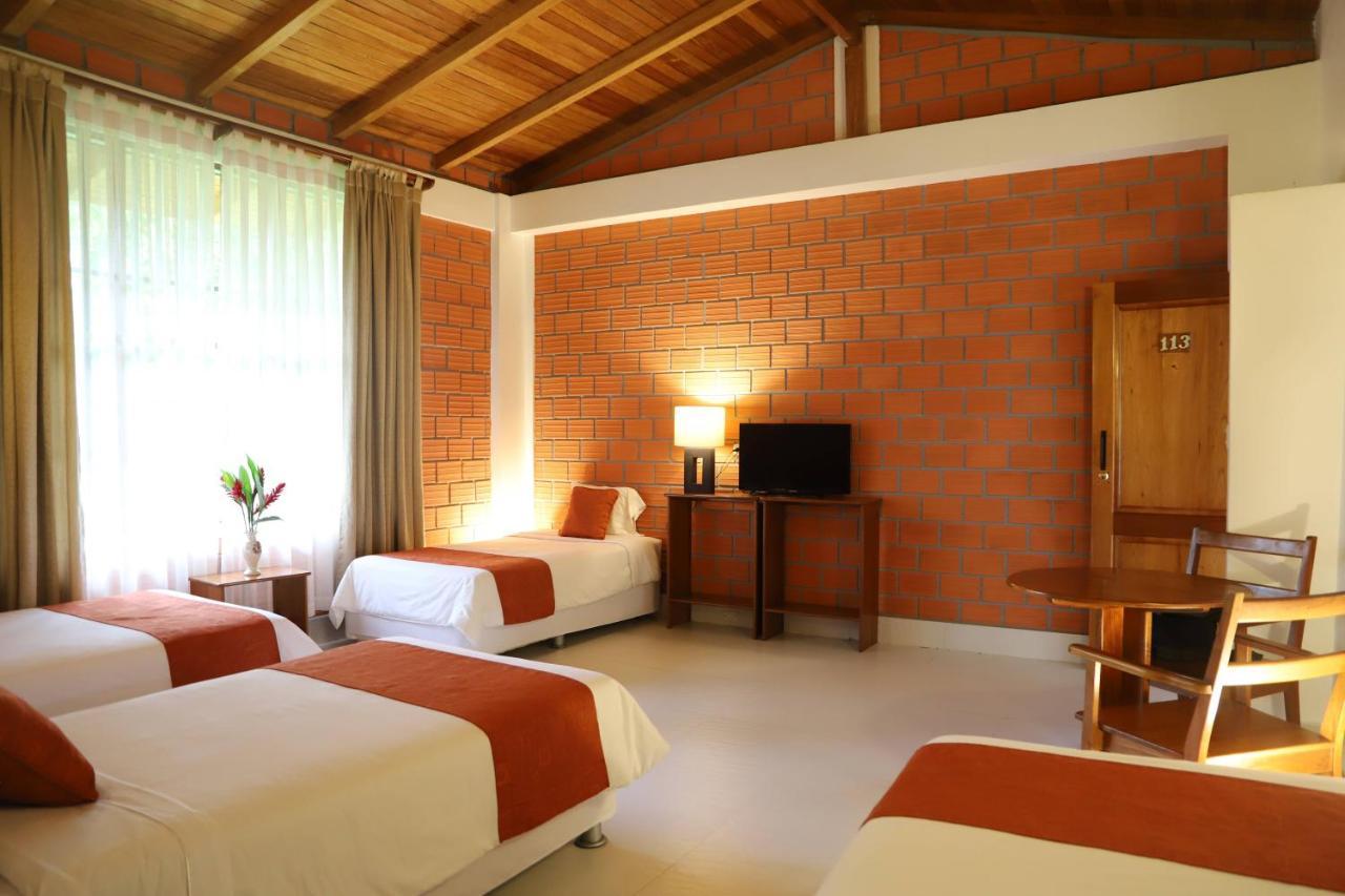 Altavista Casahotel - Asociado Casa Andina Moyobamba Buitenkant foto