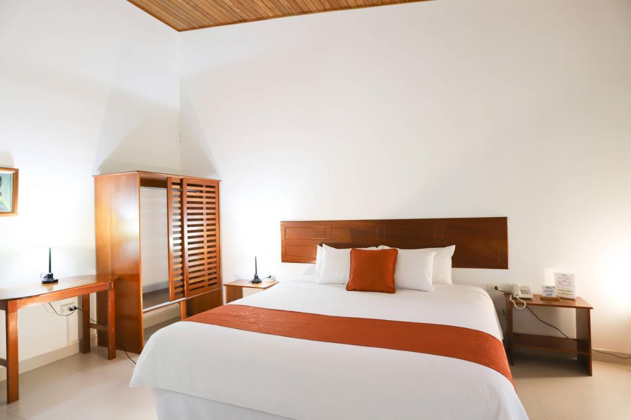 Altavista Casahotel - Asociado Casa Andina Moyobamba Buitenkant foto