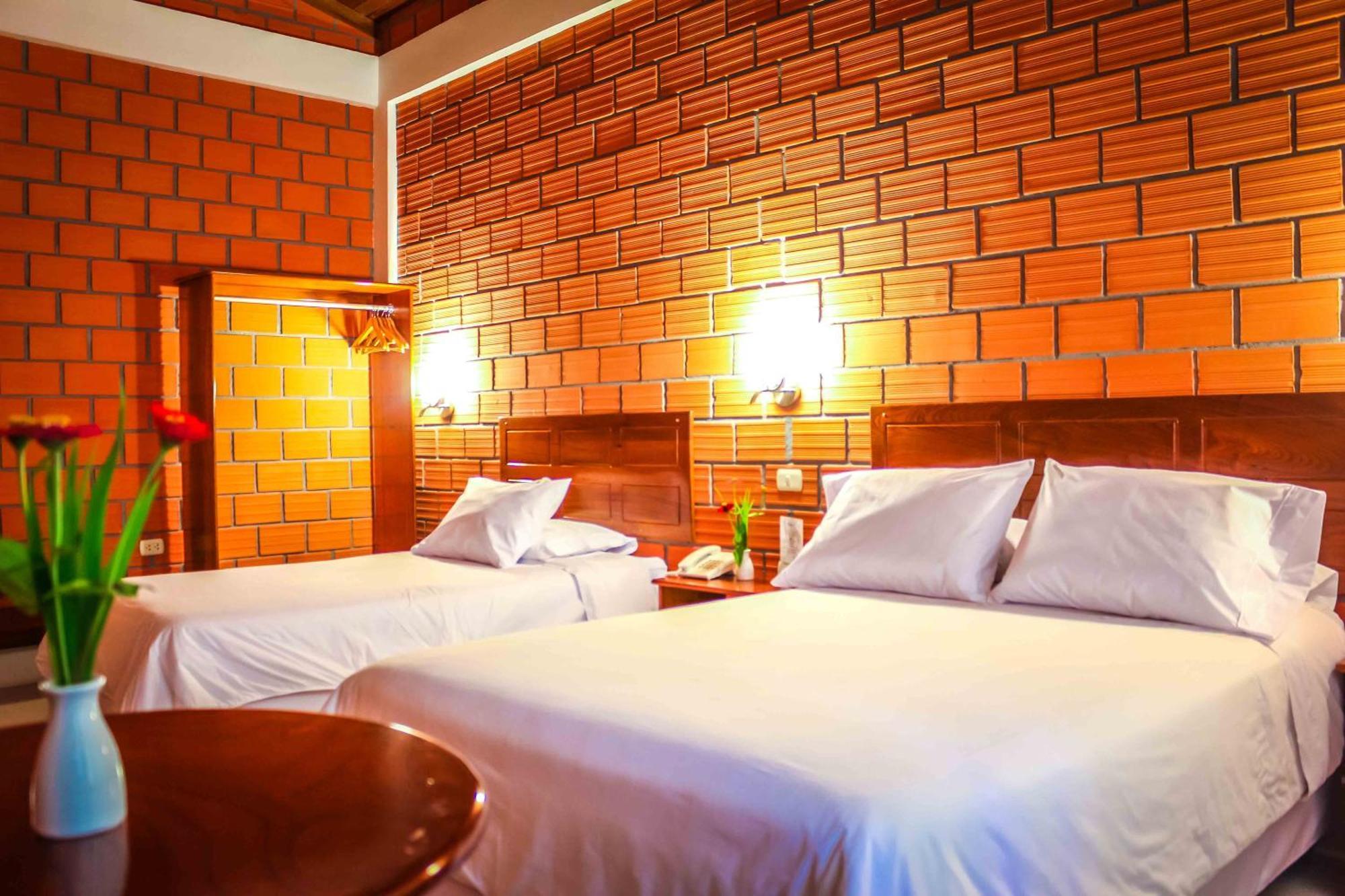 Altavista Casahotel - Asociado Casa Andina Moyobamba Buitenkant foto