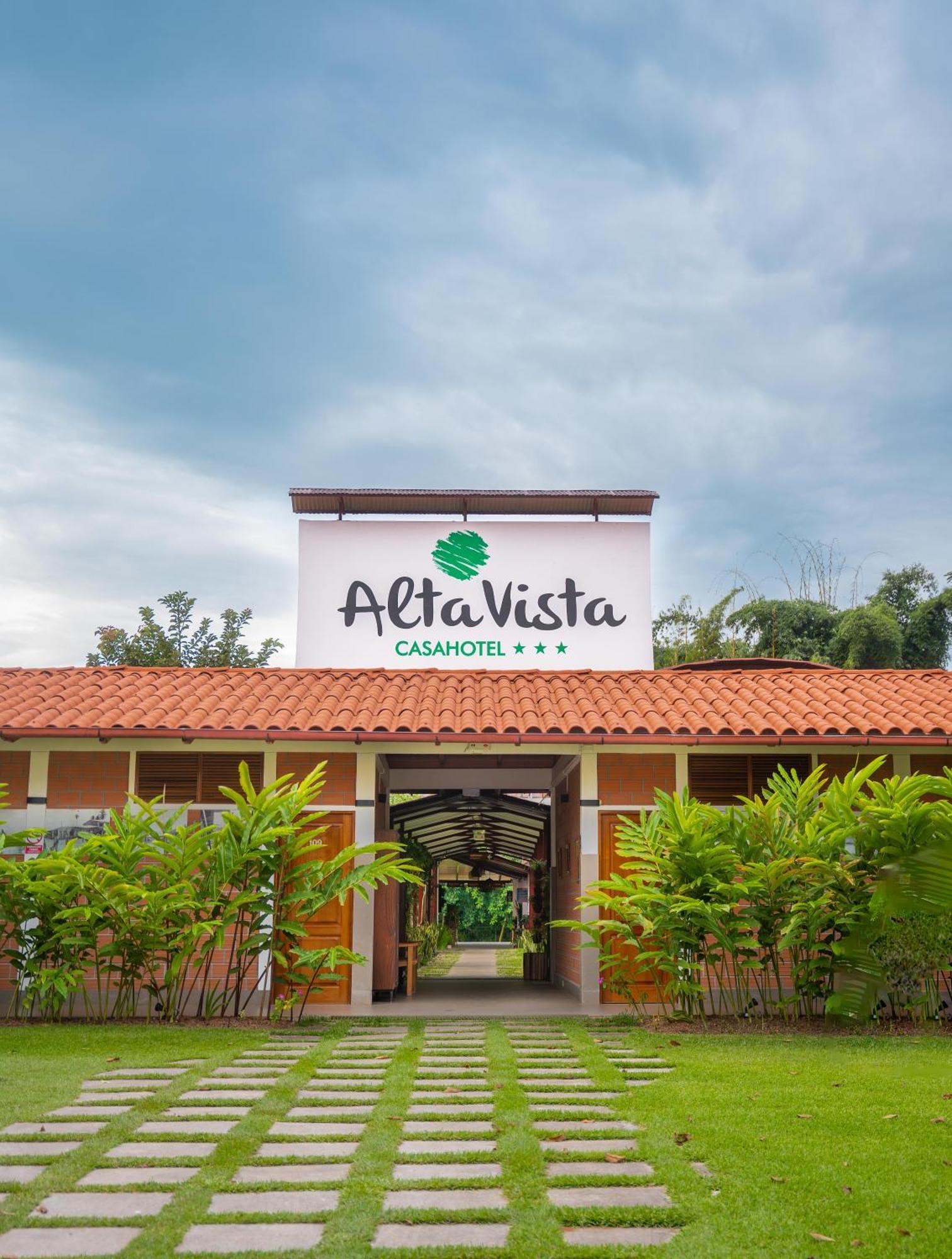 Altavista Casahotel - Asociado Casa Andina Moyobamba Buitenkant foto
